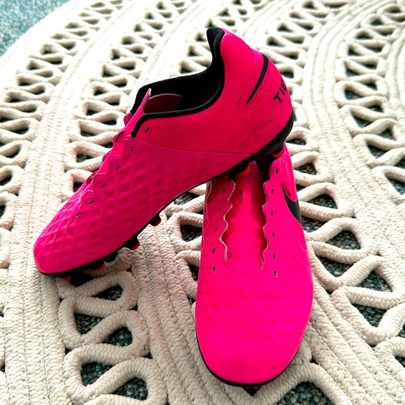 pink nike shoes without laces